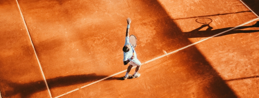 Finanzgespräch beim Tennis